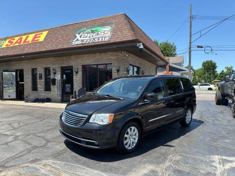 2013 Chrysler Town and Country for sale at Xpress Auto Sales in Roseville MI