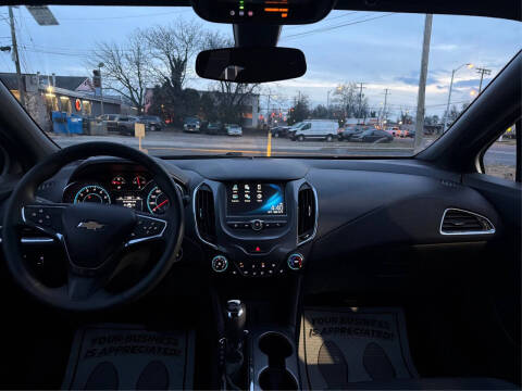 2017 Chevrolet Cruze LT Auto