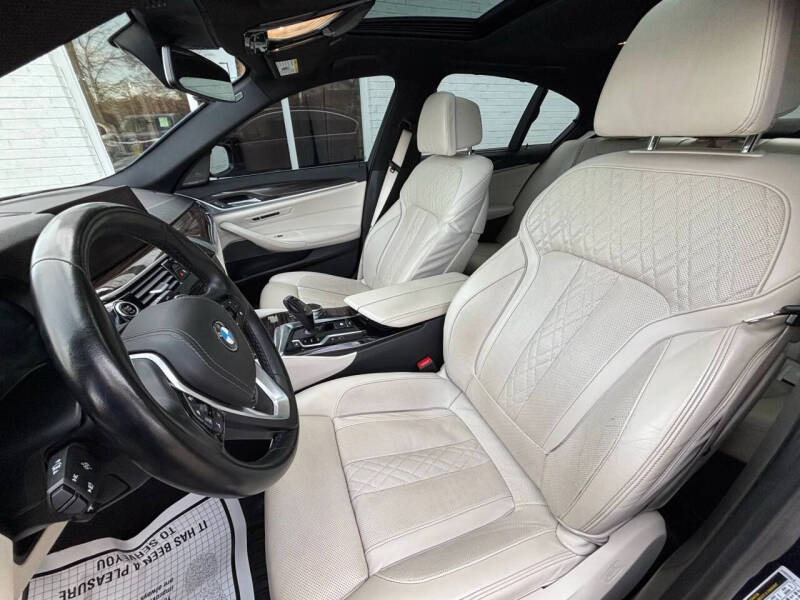 2019 BMW 5 Series 540i