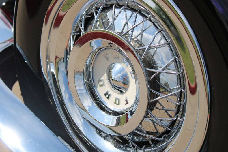 1956 Ford Thunderbird