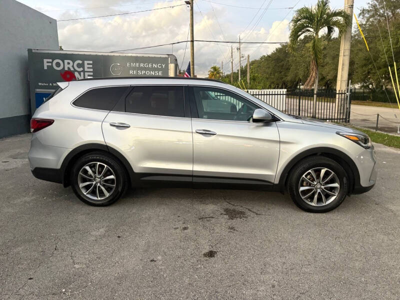 2018 Hyundai Santa Fe SE
