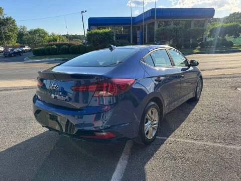 2019 Hyundai Elantra SE