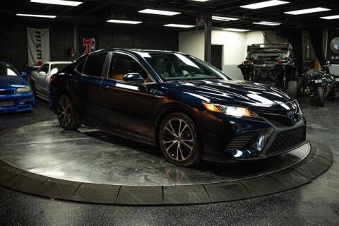 2020 Toyota Camry Hybrid SE