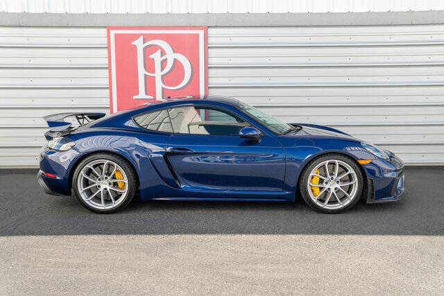 2020 Porsche 718 Cayman 35