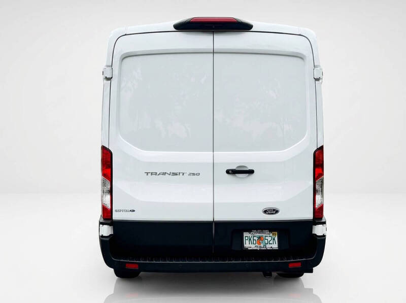 2021 Ford Transit 250