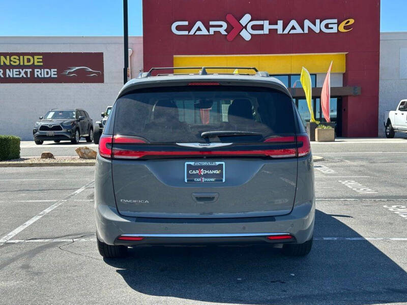 2022 Chrysler Pacifica Touring L