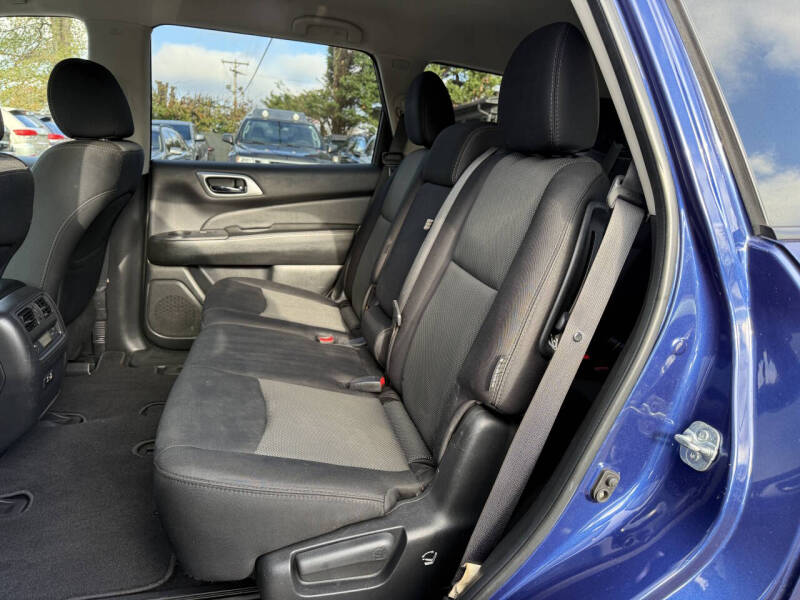 2018 Nissan Pathfinder S