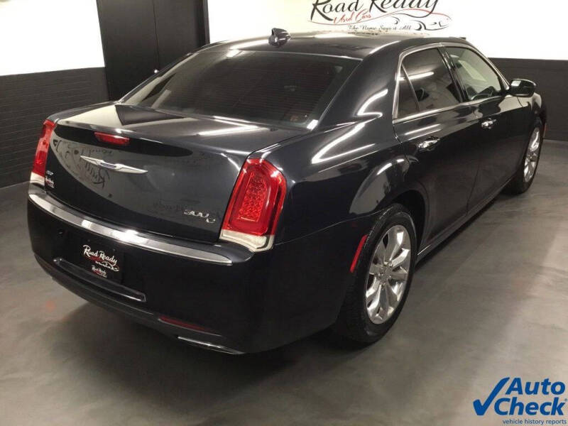 2017 Chrysler 300 C