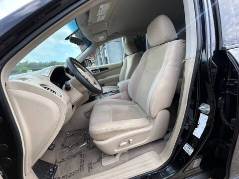 2013 Nissan Pathfinder Platinum