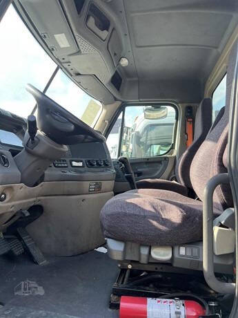 2014 Freightliner Cascadia