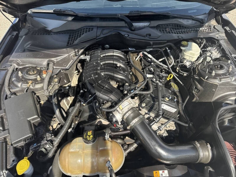 2017 Ford Mustang V6