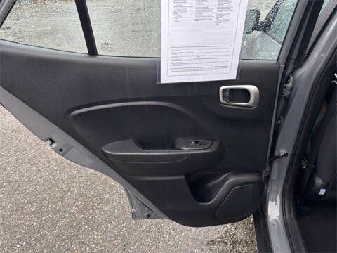 2022 Hyundai Venue SE