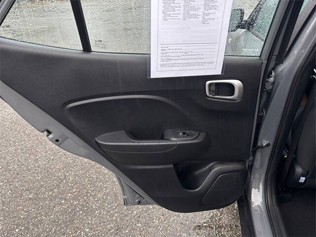 2022 Hyundai Venue SE