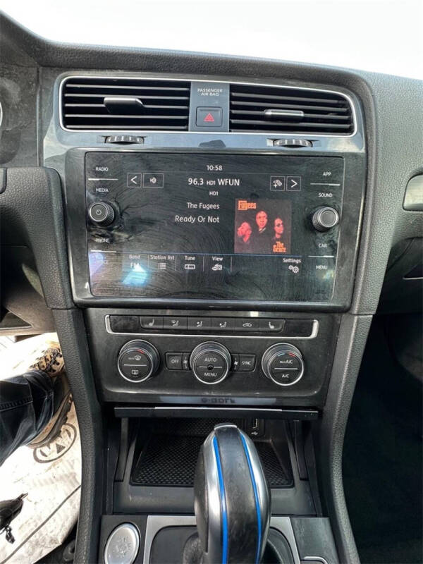 2019 Volkswagen e-Golf SE