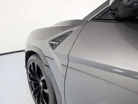 2024 Lamborghini Urus S