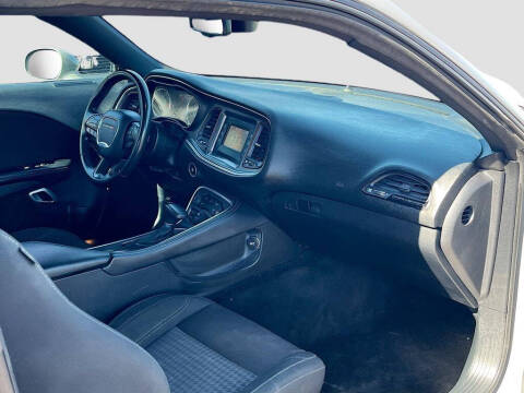 2017 Dodge Challenger SXT