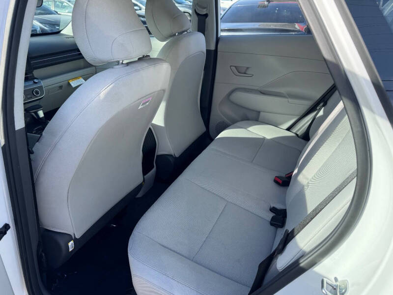 2024 Hyundai Kona SE