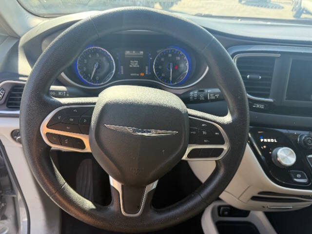 2021 Chrysler Voyager LX