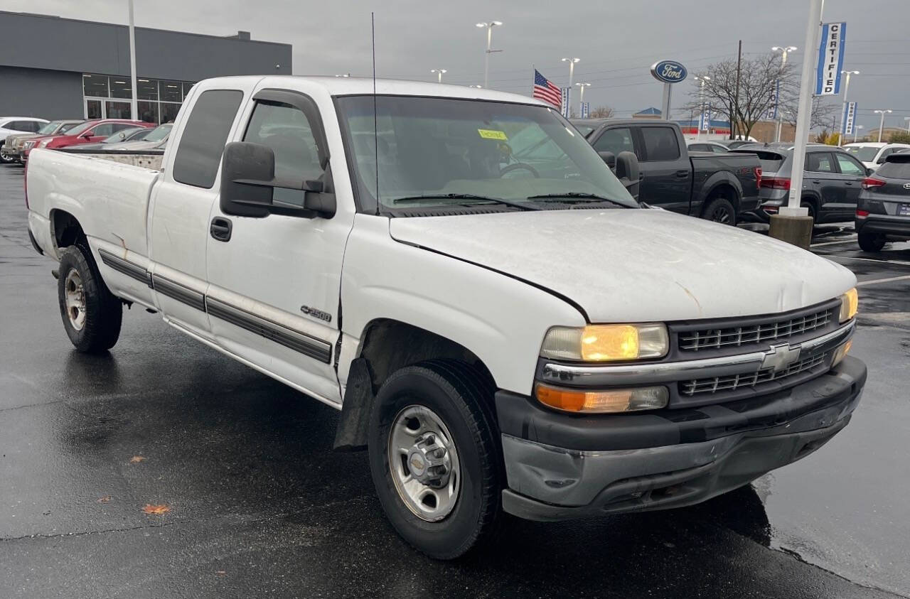 2000 Chevrolet Silverado 2500 for sale at HEARTLAND AUTO SALES in Indianapolis, IN