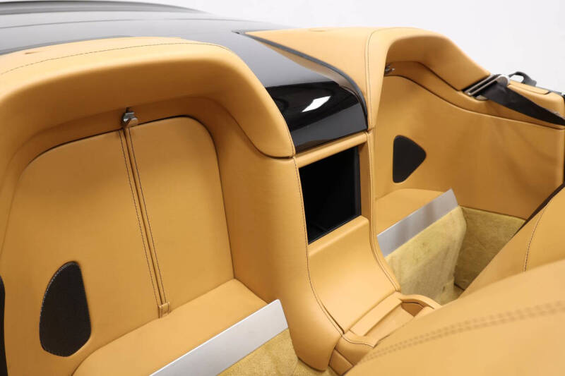 2012 Aston Martin V8 Vantage Roadster