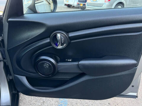 2017 MINI Hardtop 4 Door Cooper