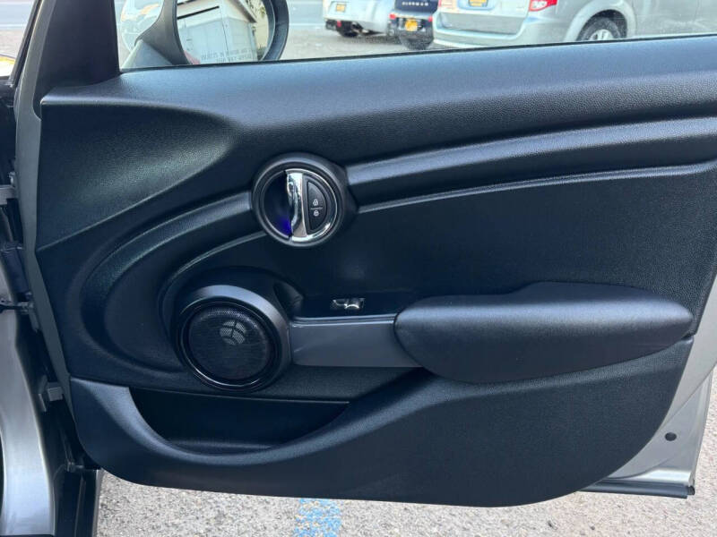 2017 MINI Hardtop 4 Door Cooper