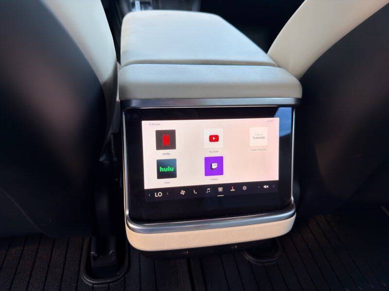 2022 Tesla Model S Plaid