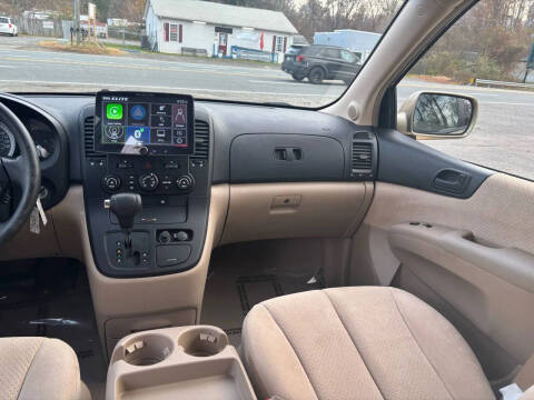 2007 Hyundai Entourage