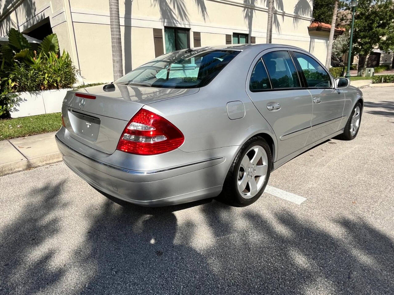 2005 Mercedes-Benz E-Class for sale at JT AUTO INC in Oakland Park, FL