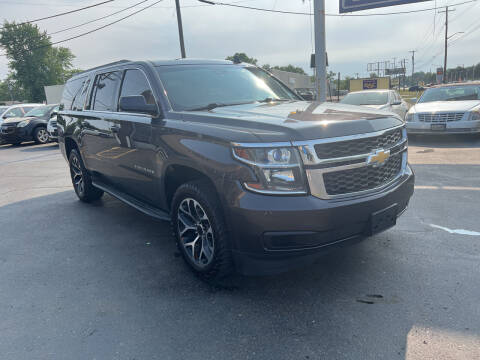 2015 Chevrolet Suburban for sale at Summit Palace Auto in Waterford MI