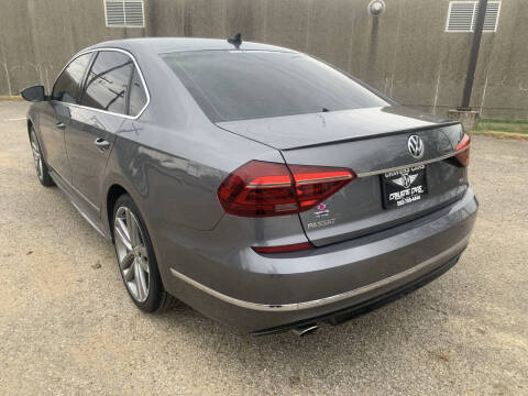 2017 Volkswagen Passat 1.8T R-Line