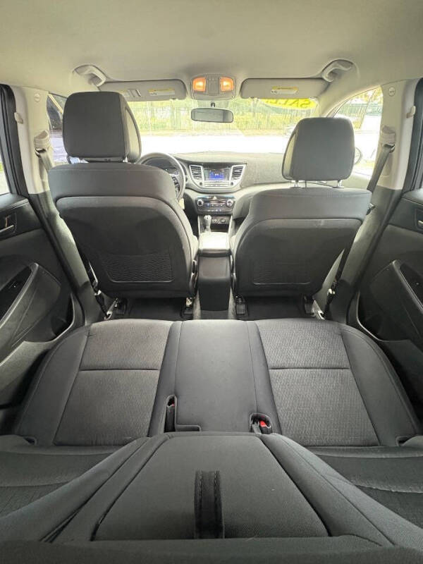 2016 Hyundai Tucson SE