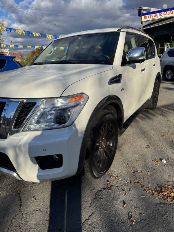 2017 Nissan Armada Platinum's photo