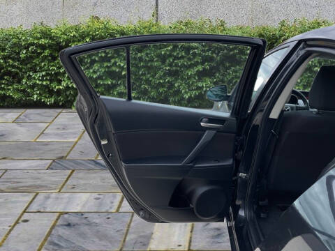 2011 Mazda MAZDA3 i Touring