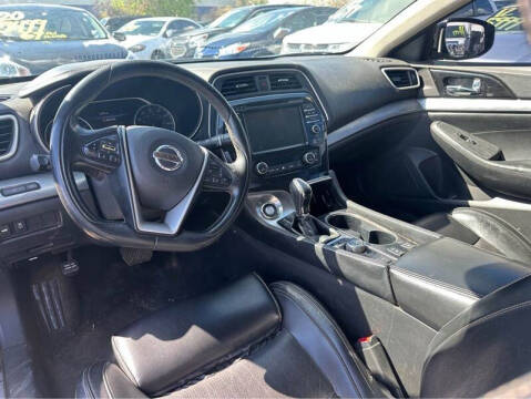 2017 Nissan Maxima