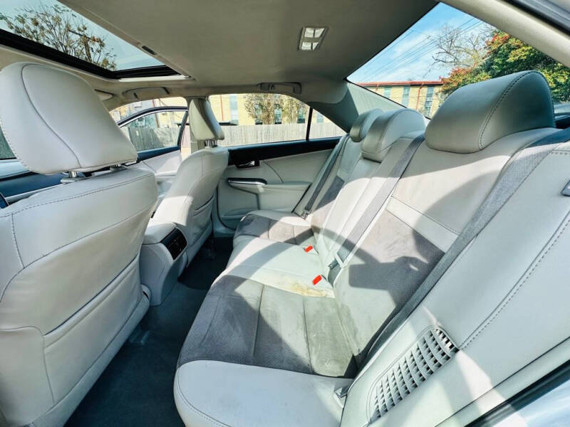 2014 Toyota Camry Hybrid