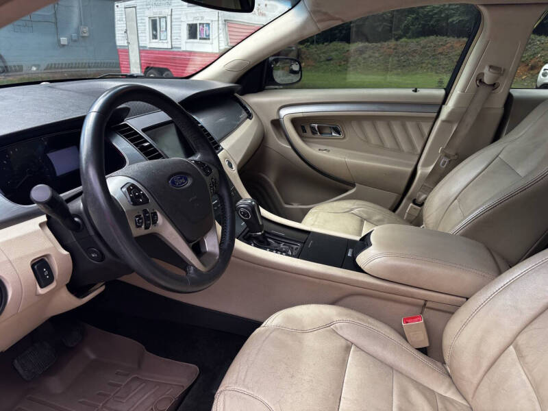 2013 Ford Taurus SEL