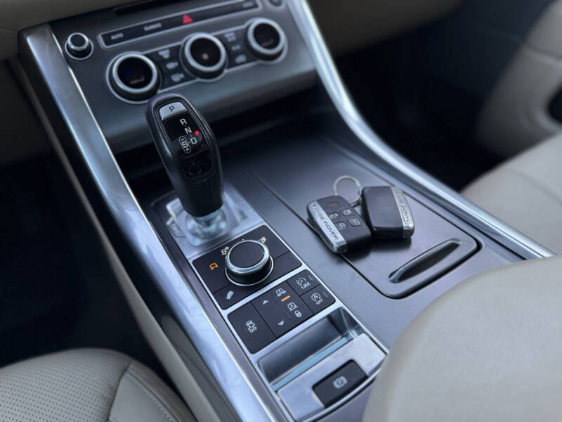 2017 Land Rover Range Rover Sport SE