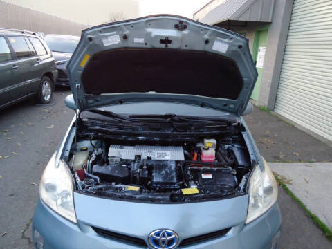2013 Toyota Prius Two