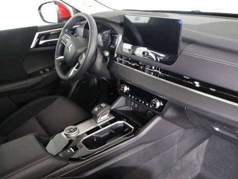2026 Mitsubishi Outlander ES