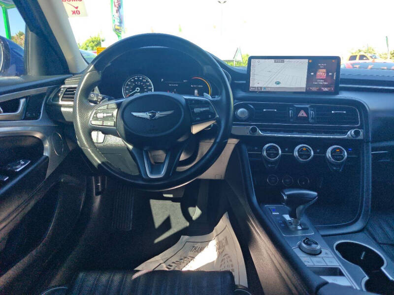 2022 Genesis G70