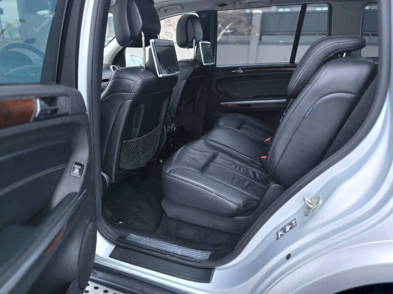 2011 Mercedes-Benz GL-Class GL 550 4MATIC