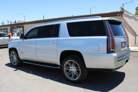 2017 Cadillac Escalade ESV Luxury