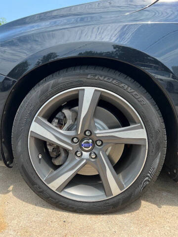 2015 Volvo S60 T6 R-Design