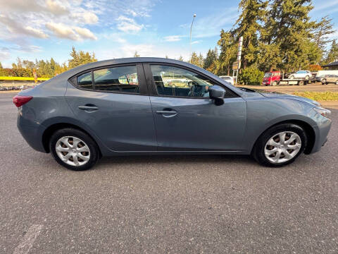 2015 Mazda MAZDA3 i Sport
