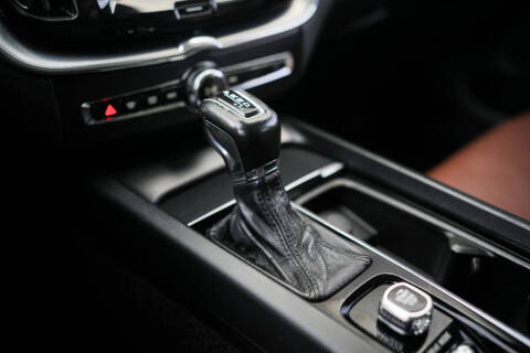 2019 Volvo XC60 T6 Momentum