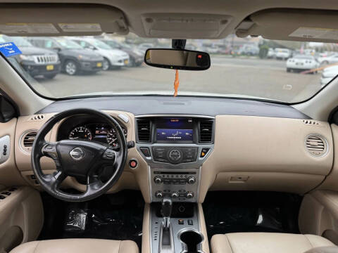 2017 Nissan Pathfinder