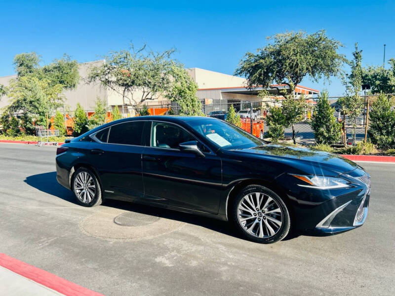 2021 Lexus ES 300h
