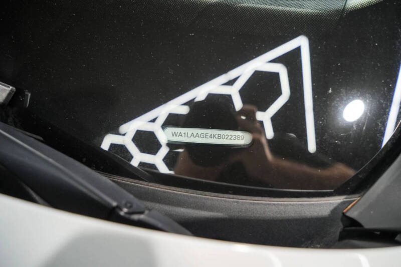 2019 Audi e-tron quattro Premium Plus