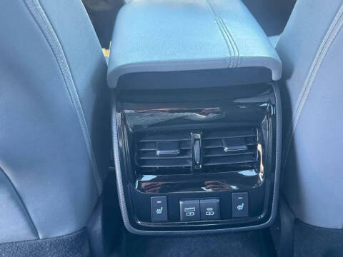 2022 Toyota Avalon Hybrid Limited